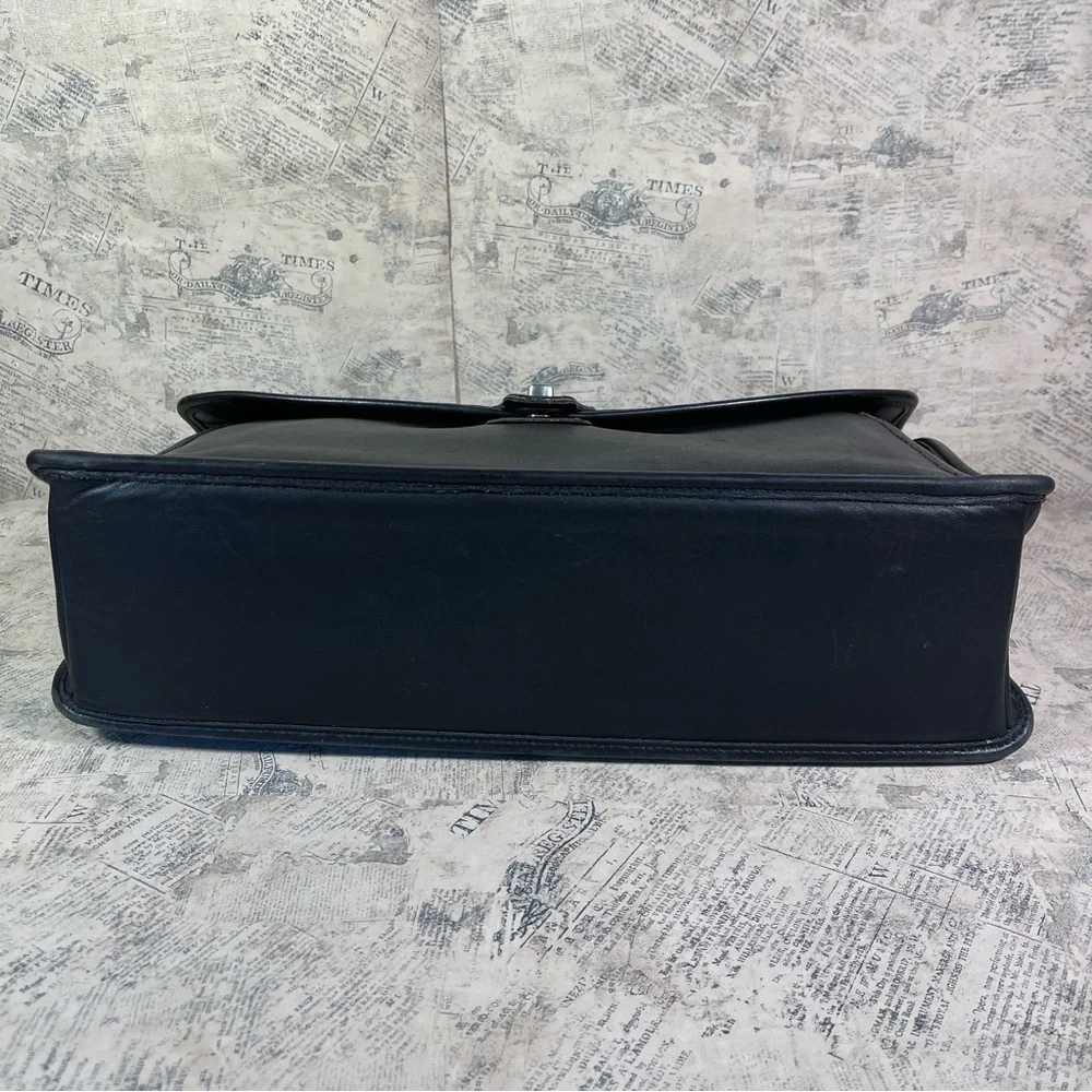 90’s Vintage Coach Vintage Beekman Brief No- E0Z-5266